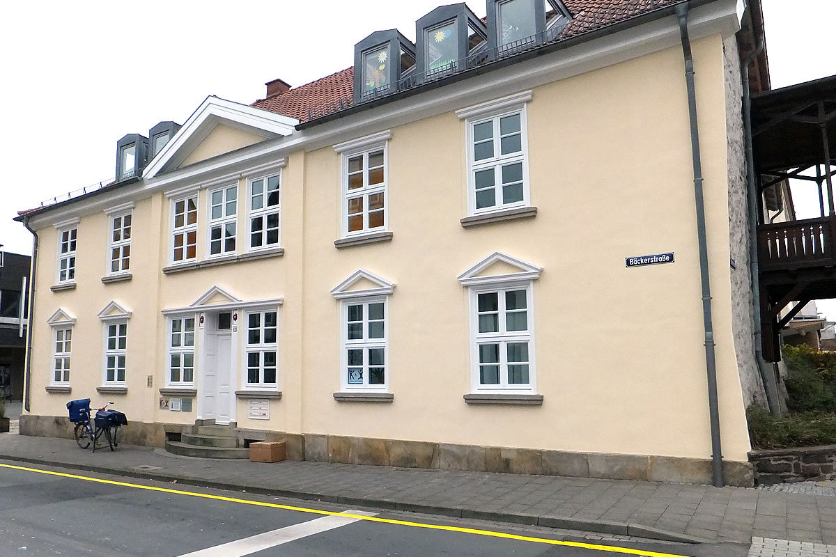 Maler Hameln und Malerarbeiten Hannover mit Balkonsanierung Springe und Betonsanierung Bad Pyrmont