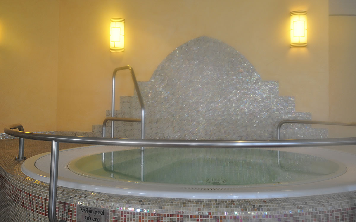 Maler Hameln und Malerarbeiten Hannover mit Balkonsanierung Springe und Betonsanierung Bad Pyrmont