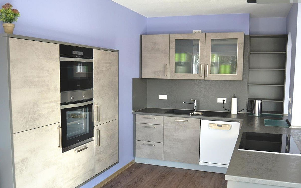 Maler Hameln und Malerarbeiten Hannover mit Balkonsanierung Springe und Betonsanierung Bad Pyrmont