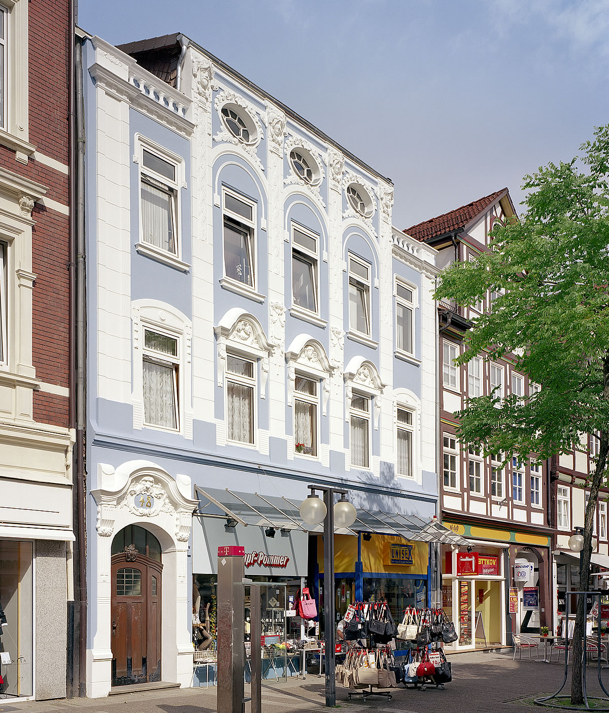 Maler Hameln und Malerarbeiten Hannover mit Balkonsanierung Springe und Betonsanierung Bad Pyrmont