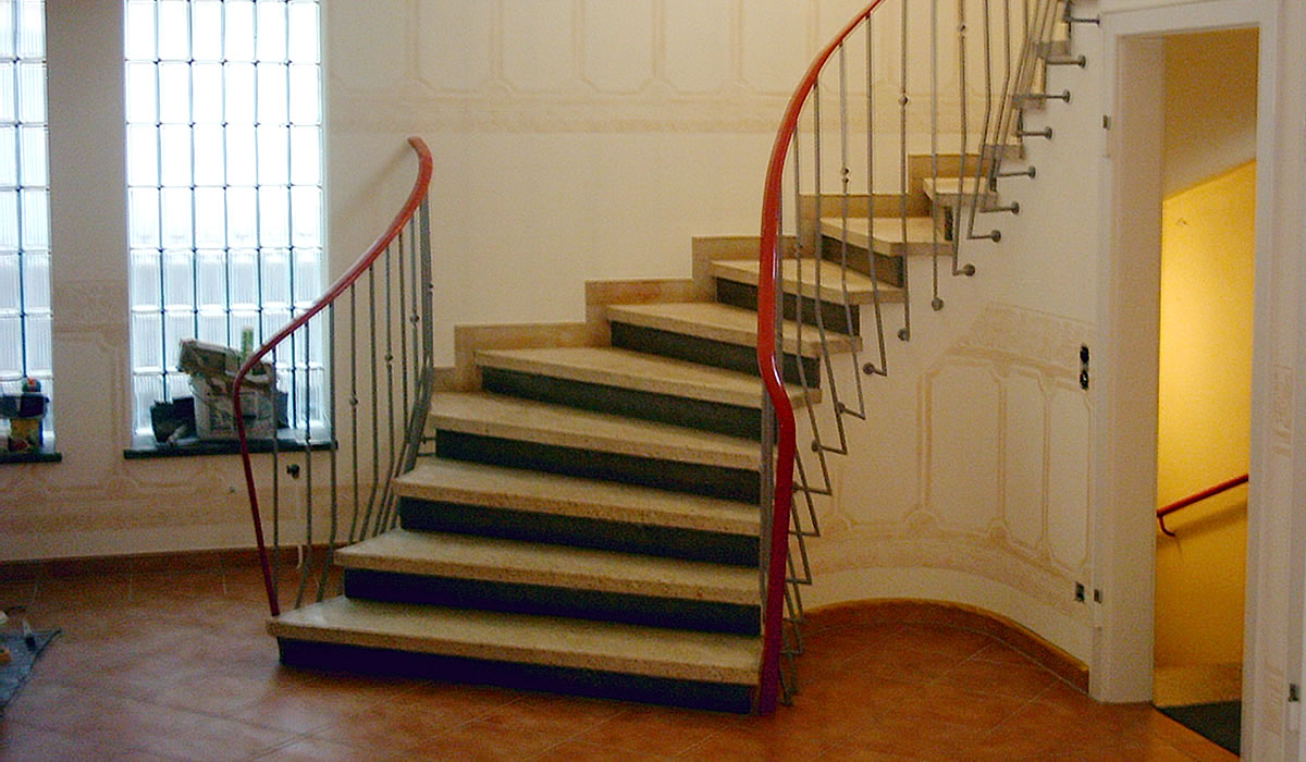 Maler Hameln und Malerarbeiten Hannover mit Balkonsanierung Springe und Betonsanierung Bad Pyrmont