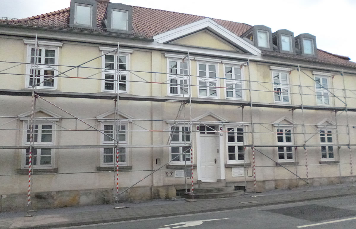 Maler Hameln und Malerarbeiten Hannover mit Balkonsanierung Springe und Betonsanierung Bad Pyrmont