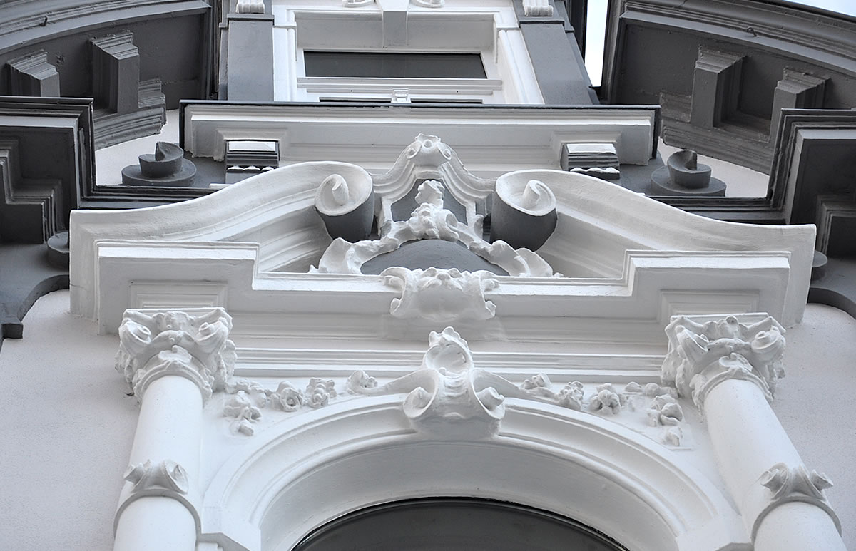 Maler Hameln und Malerarbeiten Hannover mit Balkonsanierung Springe und Betonsanierung Bad Pyrmont