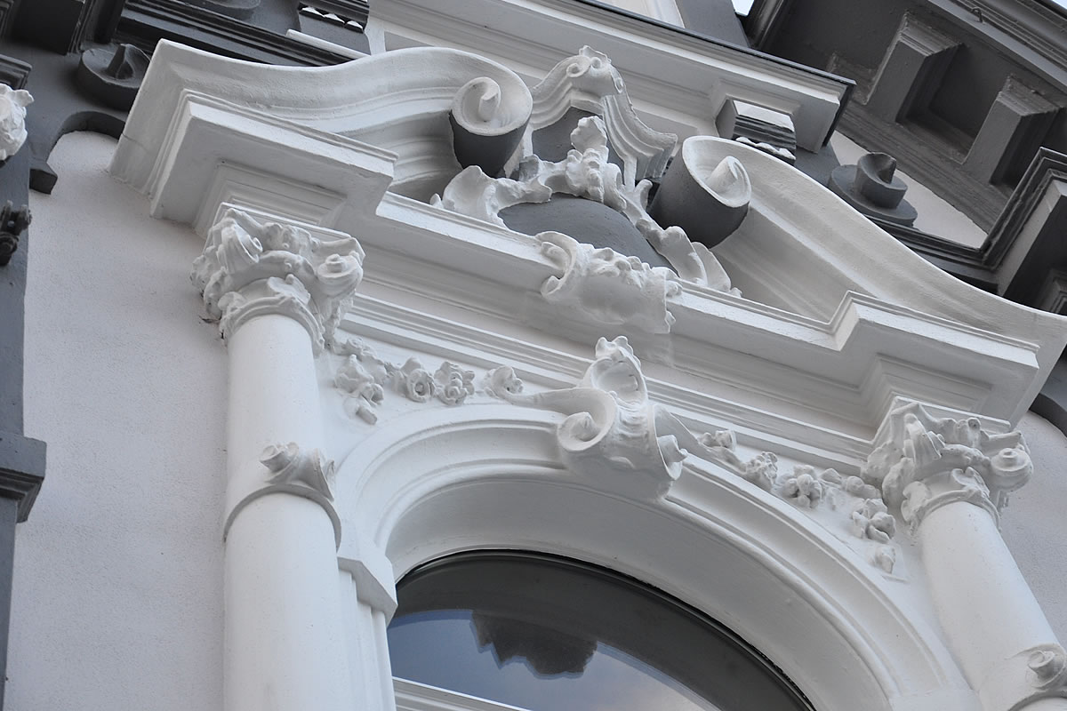 Maler Hameln und Malerarbeiten Hannover mit Balkonsanierung Springe und Betonsanierung Bad Pyrmont