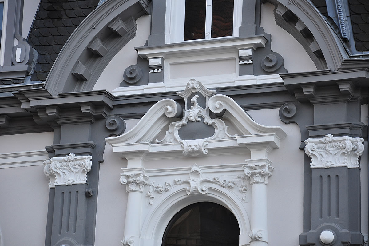 Maler Hameln und Malerarbeiten Hannover mit Balkonsanierung Springe und Betonsanierung Bad Pyrmont