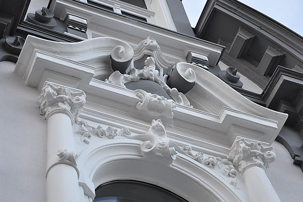 Maler Hameln und Malerarbeiten Hannover mit Balkonsanierung Springe und Betonsanierung Bad Pyrmont