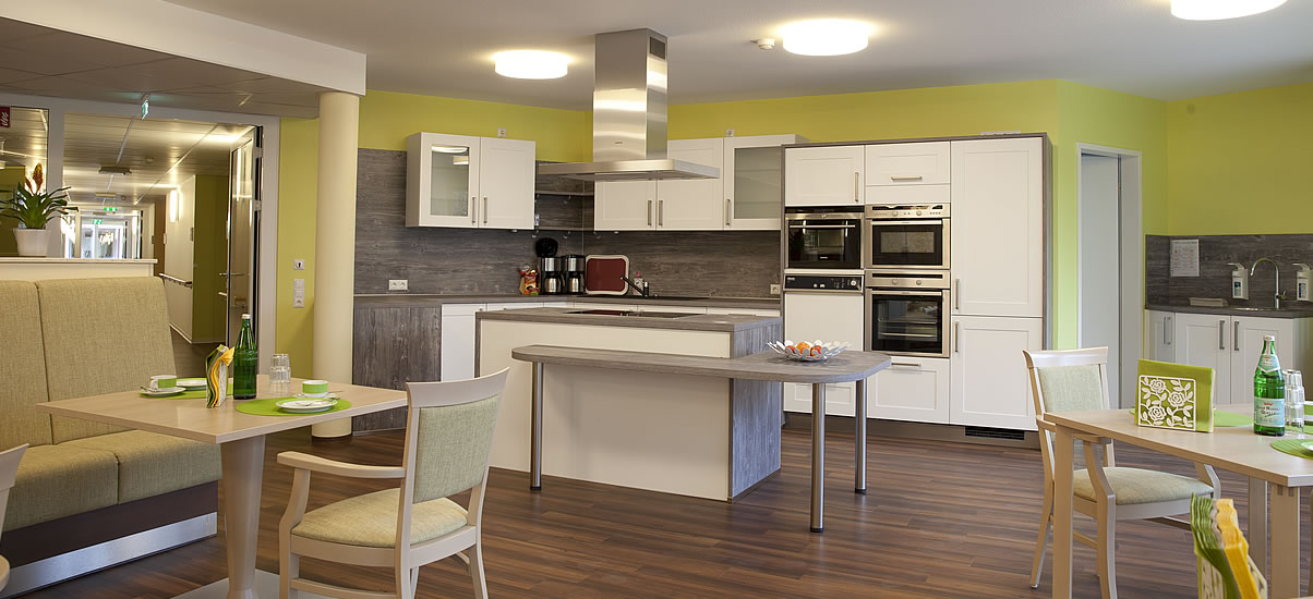 Maler Hameln und Malerarbeiten Hannover mit Balkonsanierung Springe und Betonsanierung Bad Pyrmont